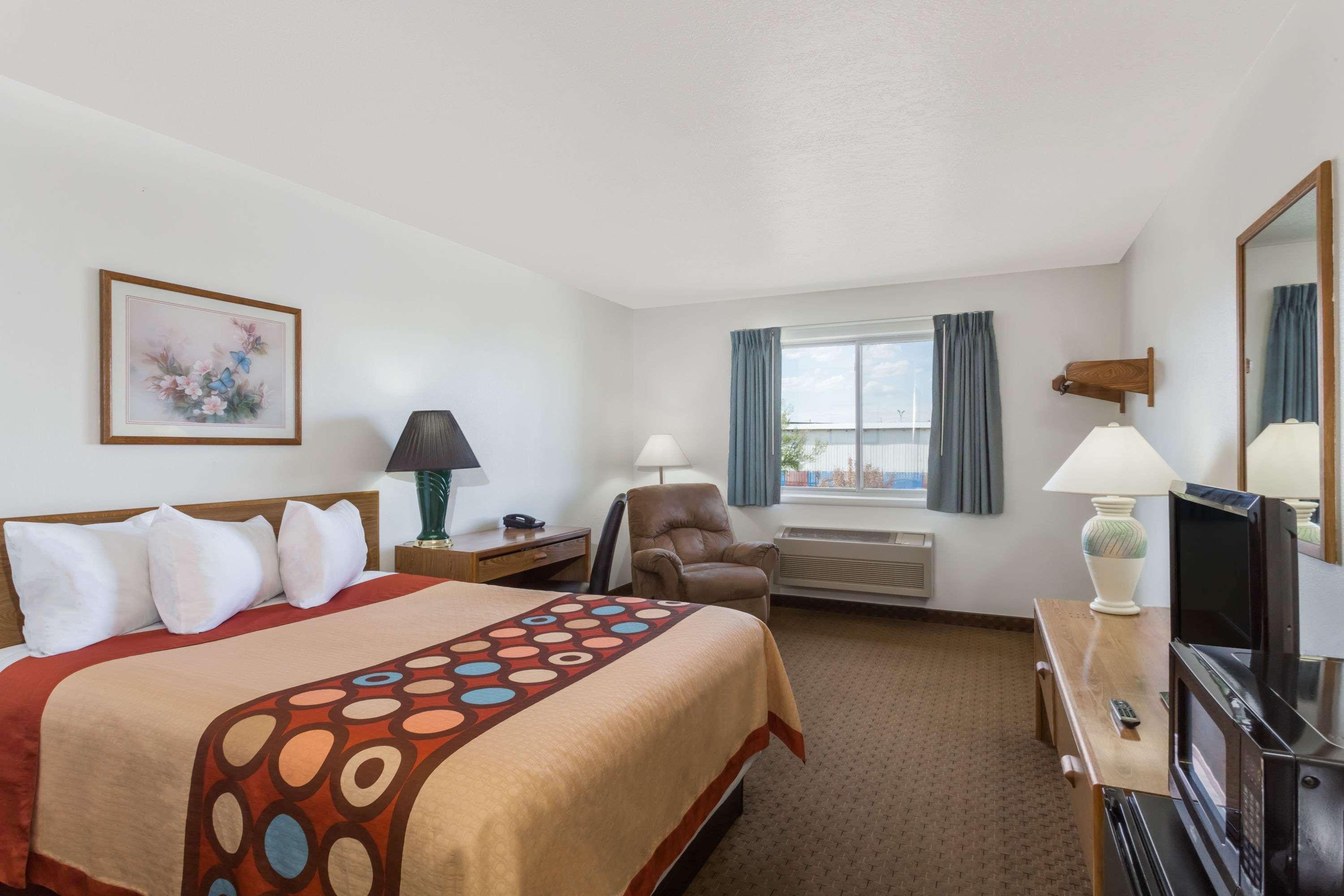 Super 8 By Wyndham Rexburg Hotel Exterior foto